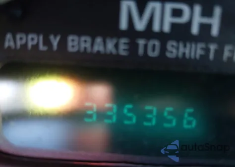 2002 GMC Yukon Sle from USA, damaged, VIN 1GKEC13V02R198415